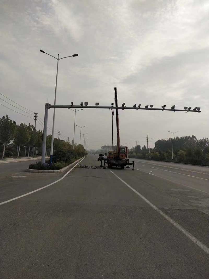监控杆