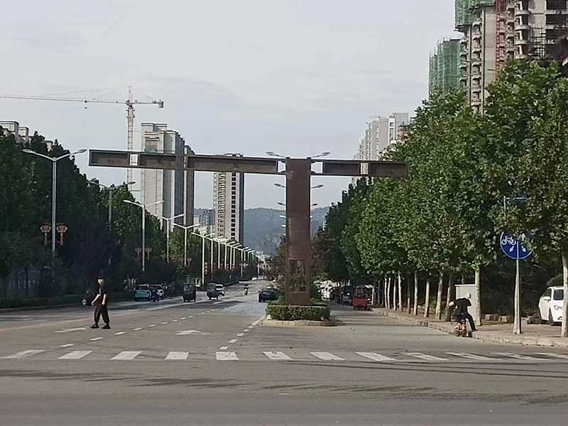 交通标志杆 、标志牌