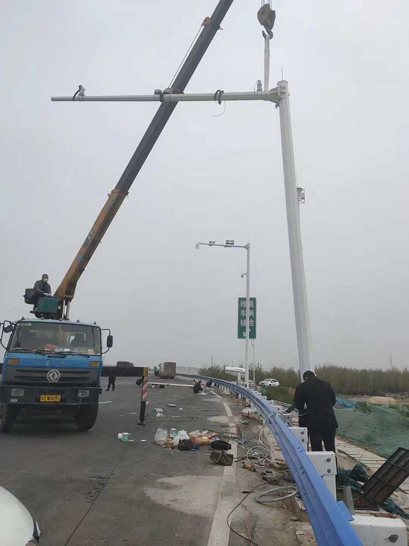 监控杆