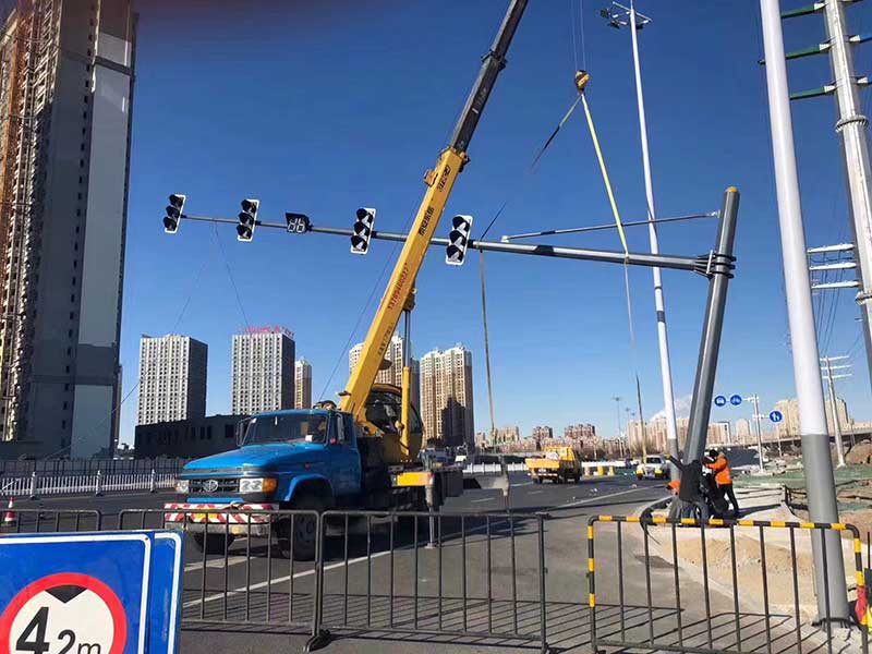交通标志杆 、标志牌